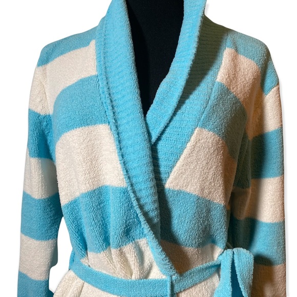 Women's Betsey Johnson Sweater Robe - Picture 4 of 9
